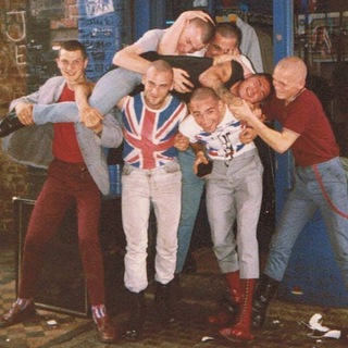 Ботинки и Подтяжки