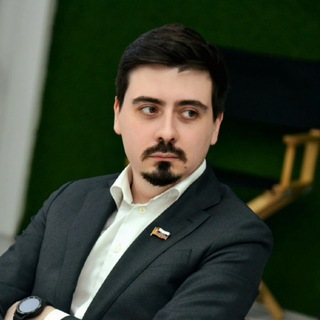 Денис Карлов