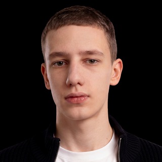 Дизайнер Ярослав Елсуков