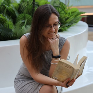 Español con Marina 🇪🇸👩‍🎓