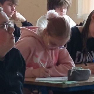 "Cinnamon sticks"🎧