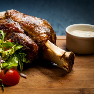 "Рулька" - еда для настоящих мужчин