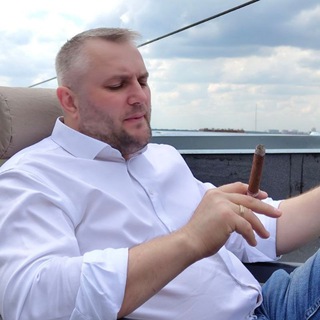 Адвокат на диване