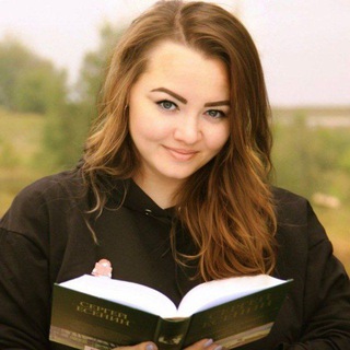 Танни_Амстердам и её книжки 📚🎬🎧🛋📮