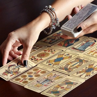 ТАРО и РУНЫ с ОКСАНОЙ