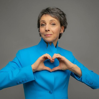 Взрослые рядом с ребёнком