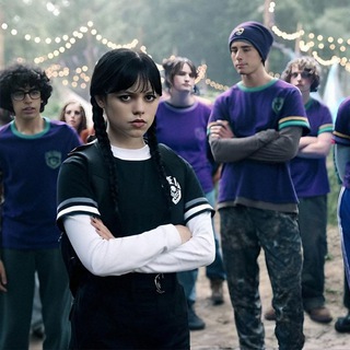 Wednesday(Уэнздей)общение,нарезки фото,эдиты.О фильме Уэнсдей, и другие фильмы.