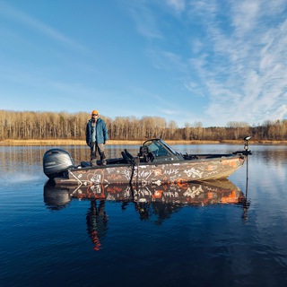 ЖИВУ В ЛОДКЕ