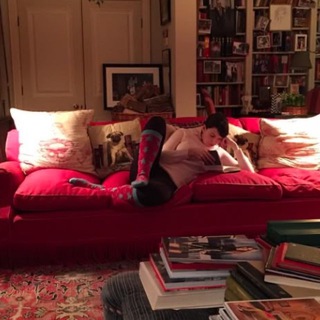 интроверт с книгой