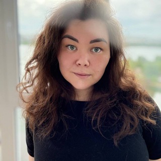 🟢 ADELE // Teachers' lounge