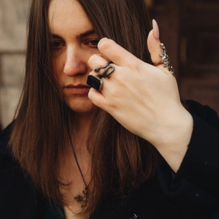 а Аделева так и говорила