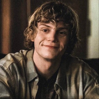 adorahs 🦇 american horror story