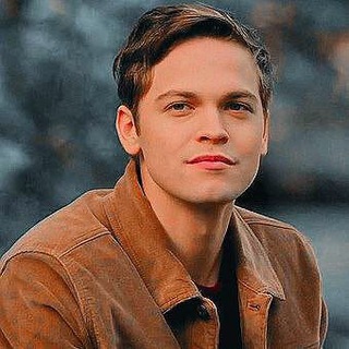 🌷Alexander ◌ Calvert🌷