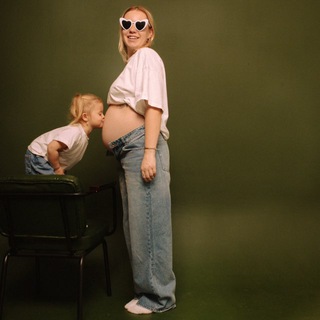 Юля вещает, Алиса помогает