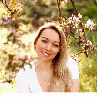 Женский таролог Анастасия