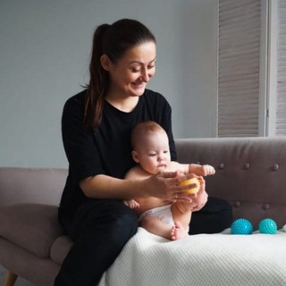 Надя - мама массажист.