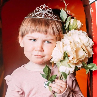 Ann's opening the world