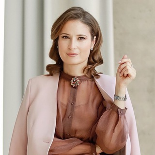 СТИЛИСТ Анна Вострикова