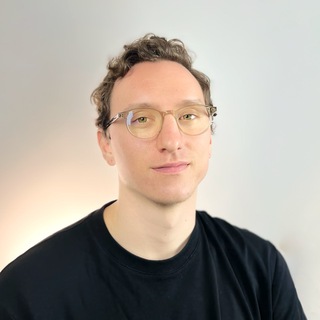 Антон Астáпенко