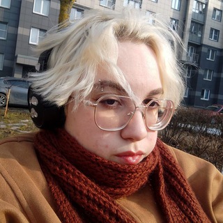 варя что-то пишет ·𐙚 ˚: