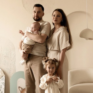 Мама в снежном городе 🤍