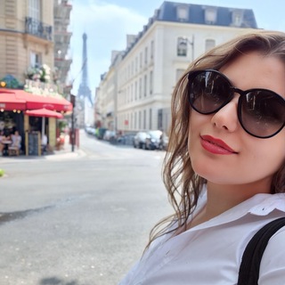 Жанна Лорин✨Астролог в Париже