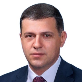 Александр Ефремов