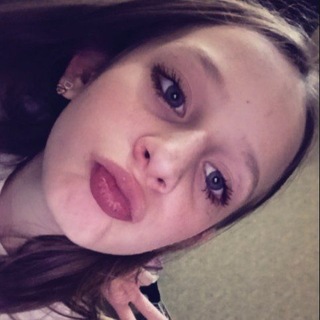 Лиза бебрина🦇нарезки, гифки, колоры