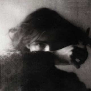 𝐵𝑙𝑜𝑜𝑑𝑦 𝑙𝑖𝑛𝑒𝑠.