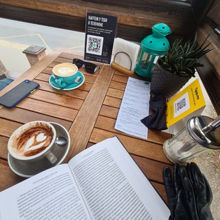 Книги на полке📚