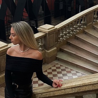 🤍историчка с книгами