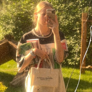 Затерянная в библиотеке