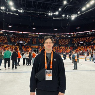 Сэм себе журналист