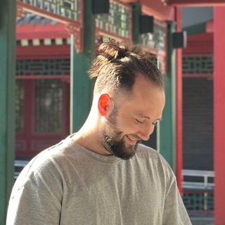 Кирилл строит SaaS | Вайб-кодинг + запуск продуктов