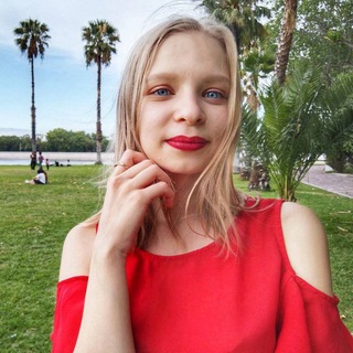 Настя учит деловому английскому