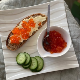 Икра и морепродукты: бат ям, петах тиква