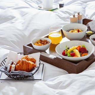 Завтраки. Рецепты. Каши и пудинги, яичницы и омлеты, суфле, сырники и запеканки, вафли, блины, оладьи и панкейки...