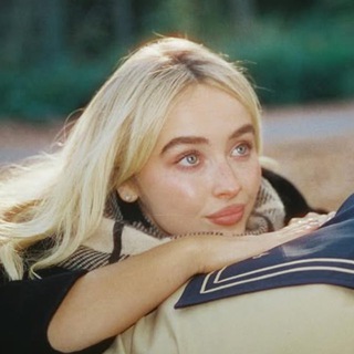 je t'aime sabrina carpenter. 🐾