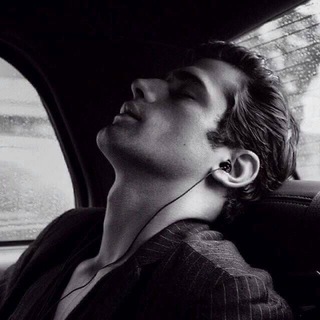 𝑪𝒐𝒔𝒕𝒆𝒍𝒍𝒐𝒔𝒔𝒔