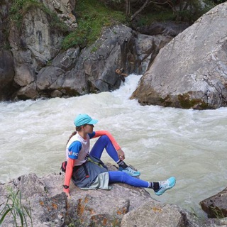 cross-country skier ⛷️