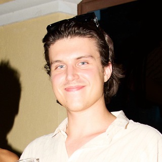 Д — Даня — Директор