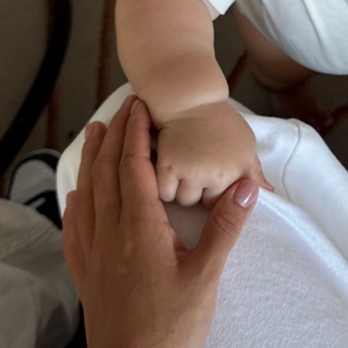 Даша делится