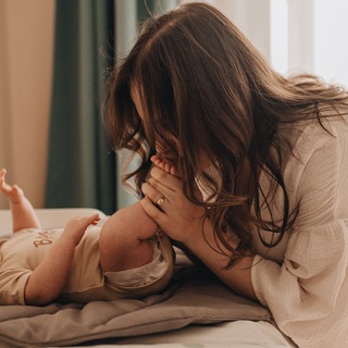 Спят уставшие игрушки (а мама нет)