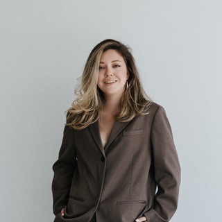 Катя Фрог делает продажи