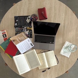 Native English | by jomo