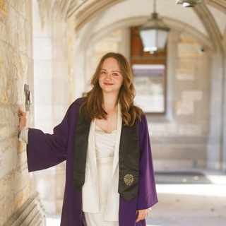 ESSAYS WITH NIKA 💌