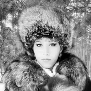 ПЫТАЕТСЯ СОХРАНИТЬ СВОЮ ЛЮБОВЬ К КИНО📽️🎬