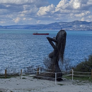 Гуляй, Кабардинка