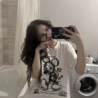 𝑔𝑜𝒹𝓁𝑒𝓈𝓈