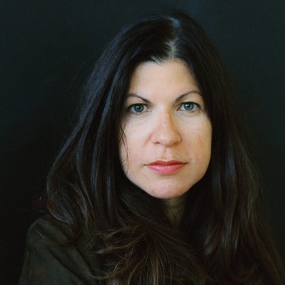 Слезла с табуреточки